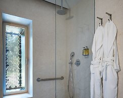 Casa de São Lourenço - Burel Panorama Hotel - Member of Design Hotels