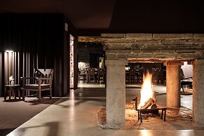 Casa de São Lourenço - Burel Panorama Hotel - Member of Design Hotels