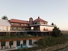 Casa de São Lourenço - Burel Panorama Hotel - Member of Design Hotels