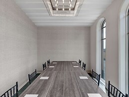 Tulsa Club Hotel, Curio Collection by Hilton