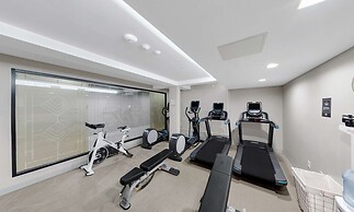 Tulsa Club Hotel, Curio Collection by Hilton