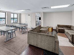 Tulsa Club Hotel, Curio Collection by Hilton