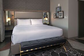 Tulsa Club Hotel, Curio Collection by Hilton