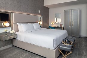 Tulsa Club Hotel, Curio Collection by Hilton