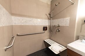 Oxford Suites Paso Robles