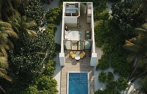 SAii Lagoon Maldives, Curio Collection by Hilton