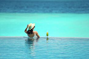 SAii Lagoon Maldives, Curio Collection by Hilton