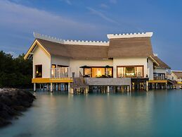 SAii Lagoon Maldives, Curio Collection by Hilton