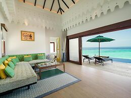 SAii Lagoon Maldives, Curio Collection by Hilton