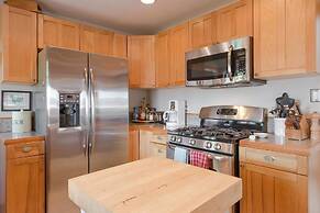 Craftsman Cabin, Granite, Stainless Steel, Holiday Home 3