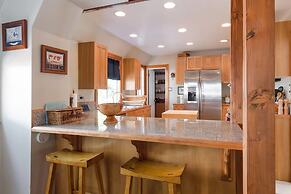 Craftsman Cabin, Granite, Stainless Steel, Holiday Home 3
