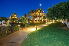 Anissa Beach & Village