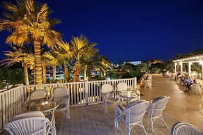 Anissa Beach & Village