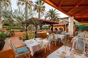 Anissa Beach & Village