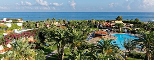 Anissa Beach & Village