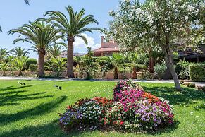 Anissa Beach & Village