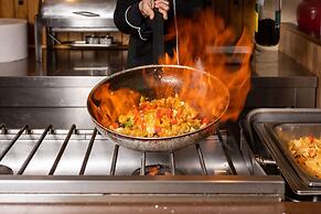 Anissa Beach & Village