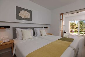 Anissa Beach & Village