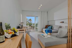 Anissa Beach & Village