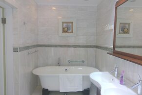 Bermuda Villa Guest House