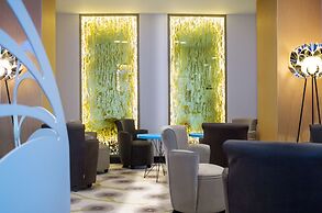 Kyriad Prestige Amiens Poulainville Hotel and SPA