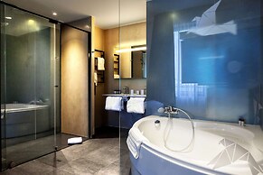 Kyriad Prestige Amiens Poulainville Hotel and SPA