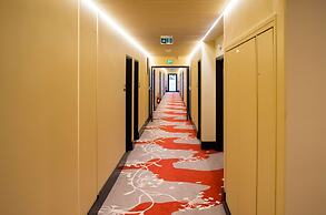 Kyriad Prestige Amiens Poulainville Hotel and SPA
