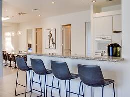 Lions Gate Estate Holiday home 4