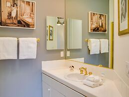 Lions Gate Estate Holiday home 4