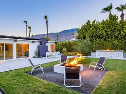 Bubble Gum Modern Holiday home 3