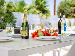 Bubble Gum Modern Holiday home 3