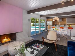 Bubble Gum Modern Holiday home 3