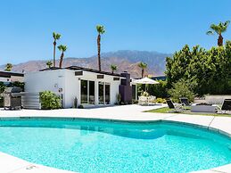 Bubble Gum Modern Holiday home 3