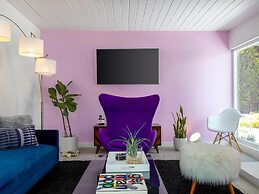 Bubble Gum Modern Holiday home 3