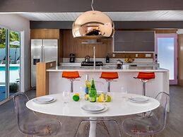 Bubble Gum Modern Holiday home 3