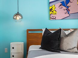 Bubble Gum Modern Holiday home 3