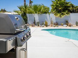 Bubble Gum Modern Holiday home 3