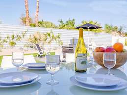 Bubble Gum Modern Holiday home 3