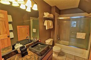 Black Bear Lodge Holiday Home 4