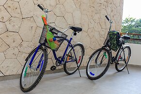 Condo Complex with an Alluring Pool & Tropical Vibes by Stella Rentals