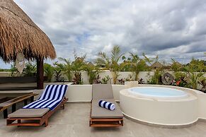 Condo Complex with an Alluring Pool & Tropical Vibes by Stella Rentals