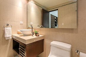 Condo Complex with an Alluring Pool & Tropical Vibes by Stella Rentals