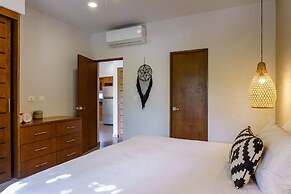 Condo Complex with an Alluring Pool & Tropical Vibes by Stella Rentals