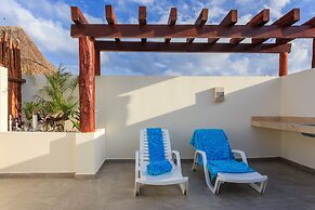 Condo Complex with an Alluring Pool & Tropical Vibes by Stella Rentals