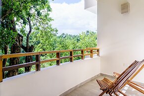 Condo Complex with an Alluring Pool & Tropical Vibes by Stella Rentals