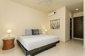 Condo Complex with an Alluring Pool & Tropical Vibes by Stella Rentals