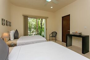 Condo Complex with an Alluring Pool & Tropical Vibes by Stella Rentals