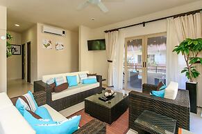 Condo Complex with an Alluring Pool & Tropical Vibes by Stella Rentals