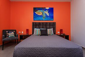 Condo Complex with an Alluring Pool & Tropical Vibes by Stella Rentals