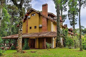 Locar-in Gramado Tríplex Laje de Pedra